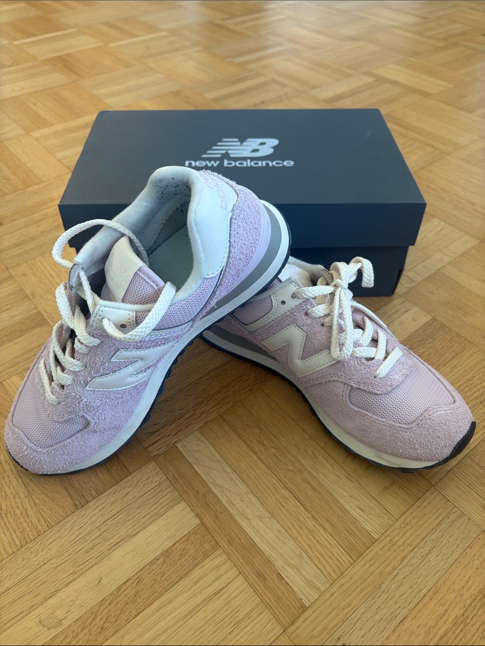 New Balance 574 Women's Lavender and Cream Casual Sneakers